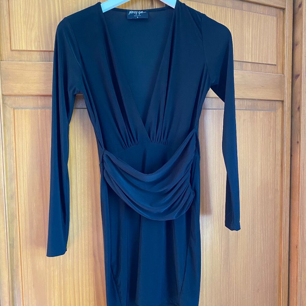 Nasty Gal Medium Bodycon Long Sleeve Deep V-Neck Stretch Sweetheart Dress Black